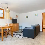 Rozic Apartament *
