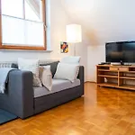 Apartament Rozic *